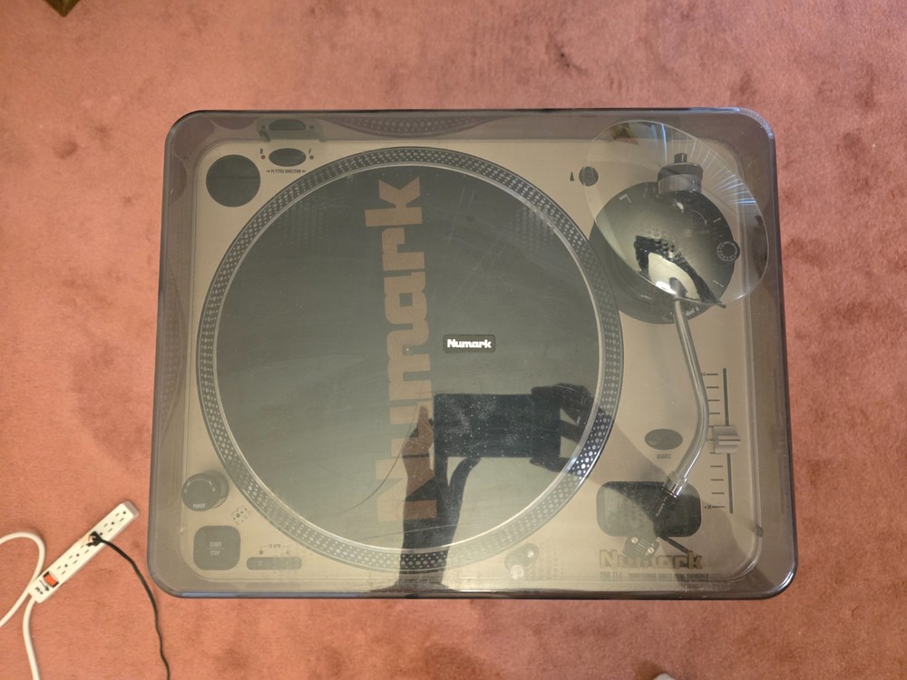 Numark Pro TT-1 Direct Drive Turntable ( Excellent Working Condition )
