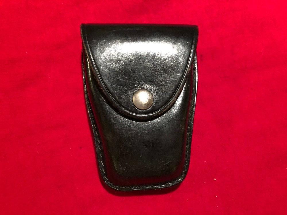 Dutyman Cuff Pouch