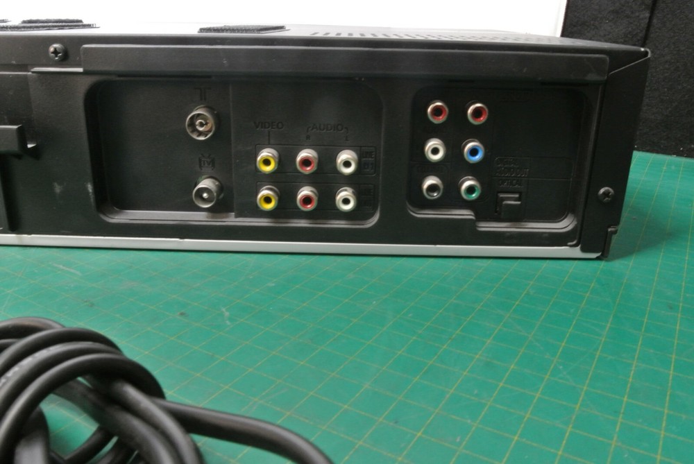 Samsung DVD-V6800 VHS VCR  Tested Working NO REMOTE