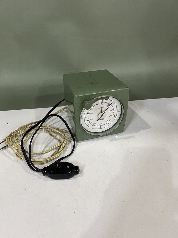Meylan Stopwatch Corp. Model S-10 Precision Timer - Vintage Clock Timer