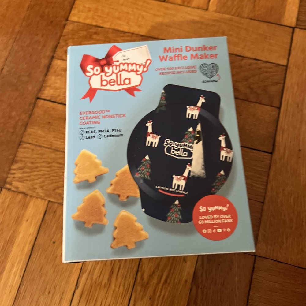 So Yummy Bella Mini Dunker Waffle Maker Evergreen Tree NEW