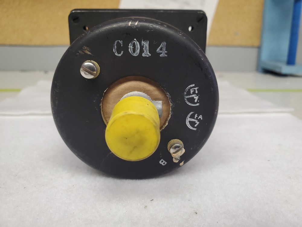 EDO AIRE Beechcraft Tachometer 1U320-101-3