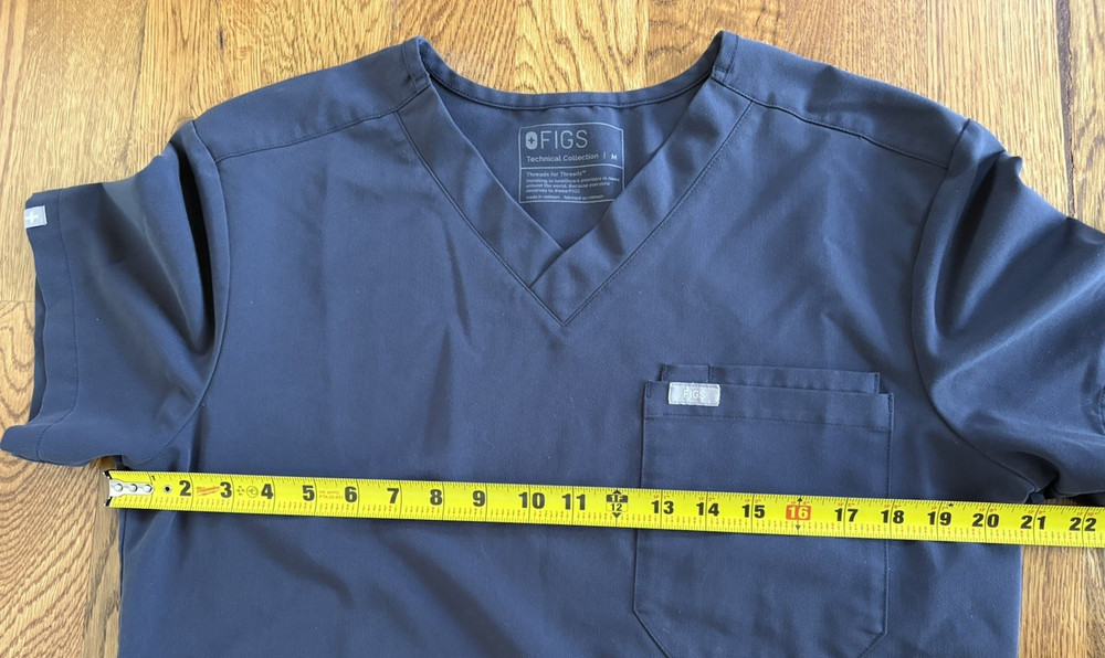 FIGS Scrub Top Womens Navy V-Neck Pocket Technical Collection Nursing Medium