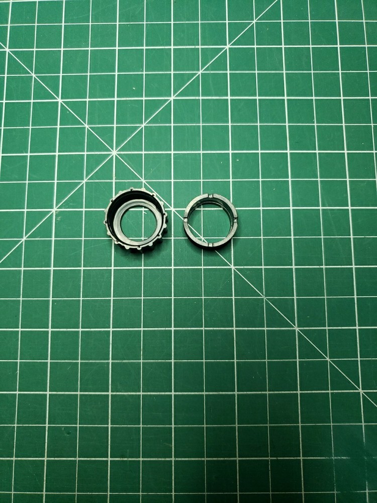 Estes 18mm Screw-on Motor Retainer