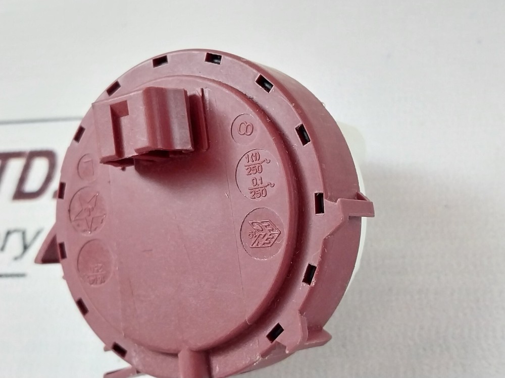 Electrolux 471-8861-01 Level Guard 3105N