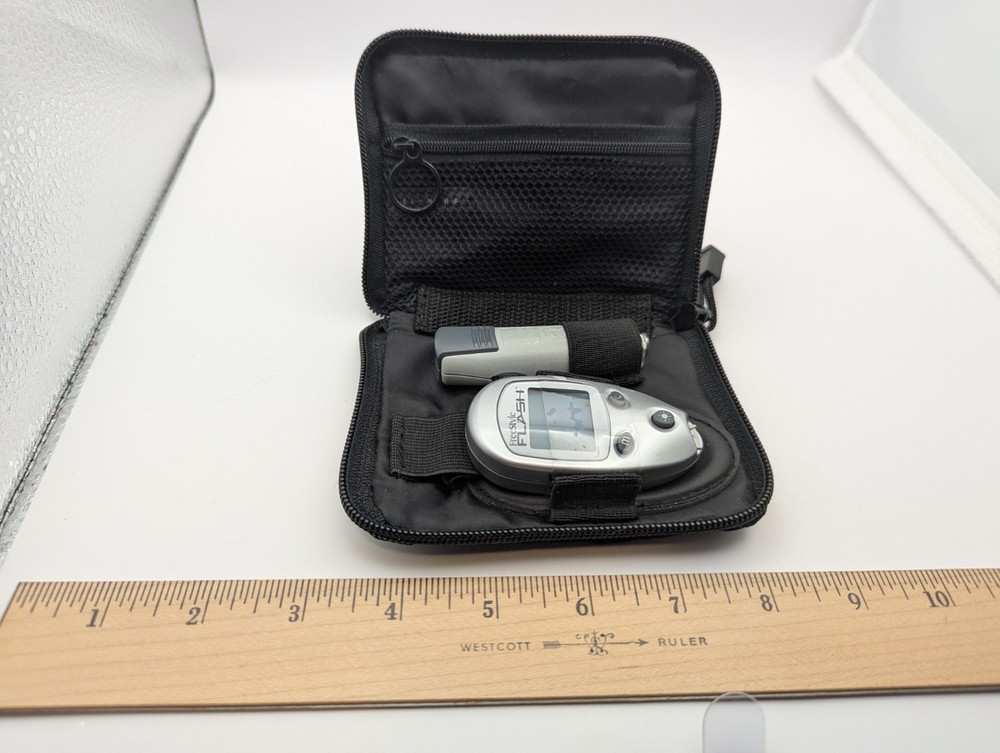 FreeStyle Flash Glucose Meter & Case