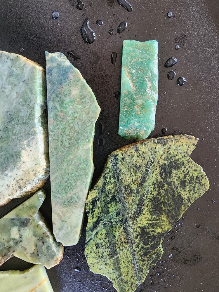 Lapidary Slabs Mixed Green Suite 482 grams