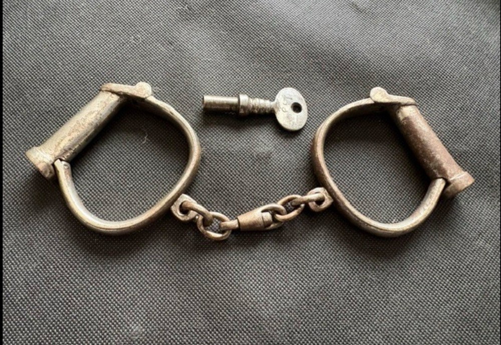 Bolt / Darby Handcuffs With Key. In Working Order.
