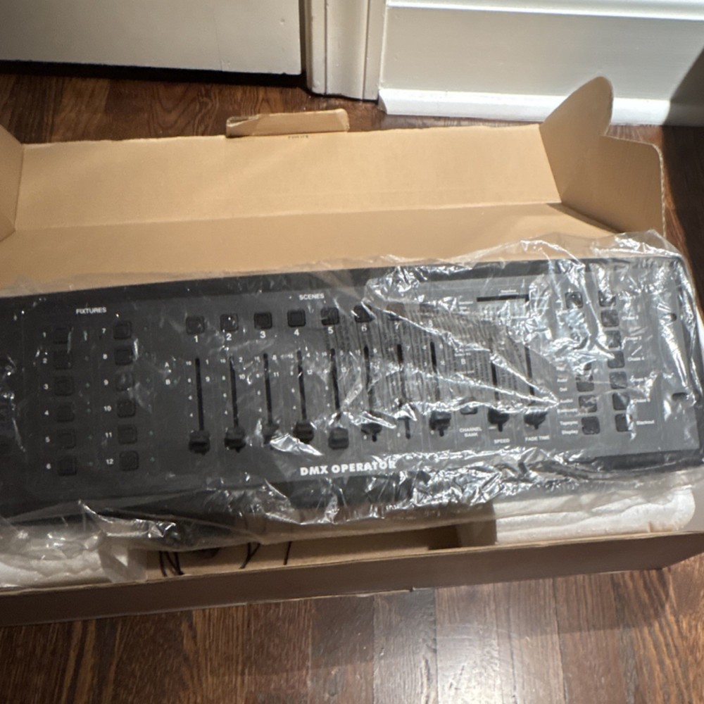 Elation DMX OPERATOR DMX Controller 12-Channel Rack Mountable MIDI USB