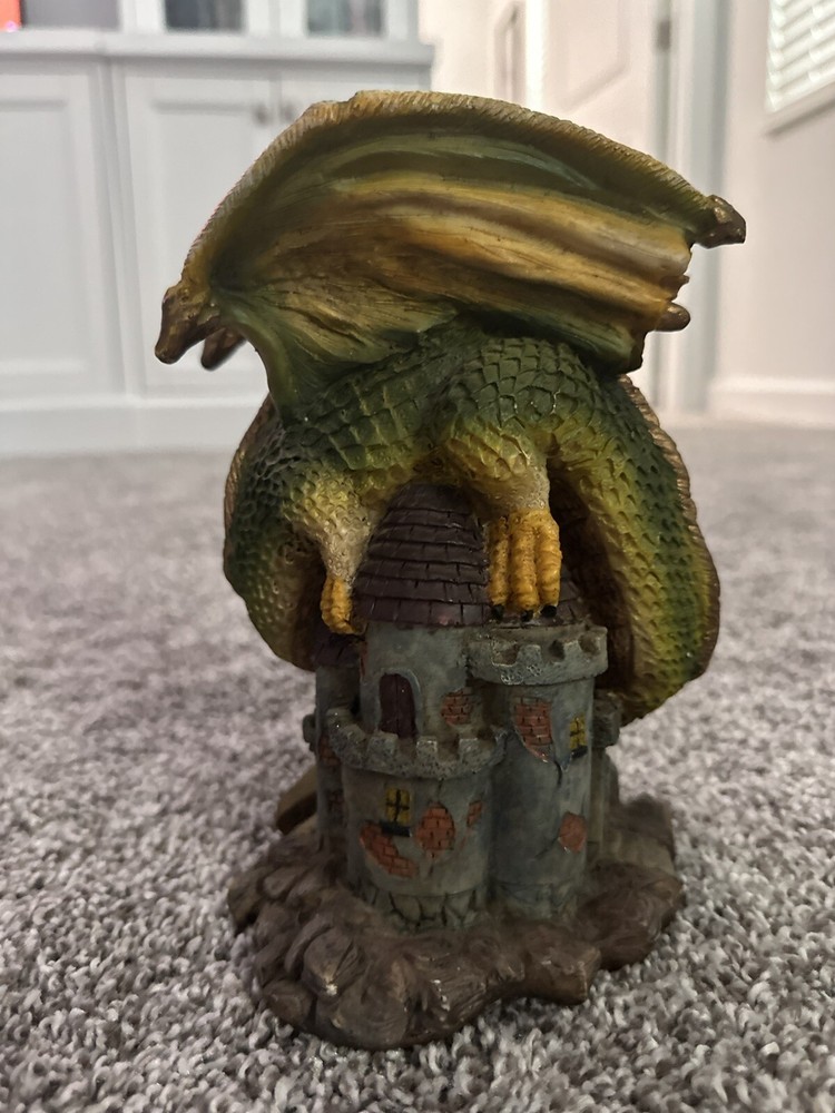Classic dragon Statue