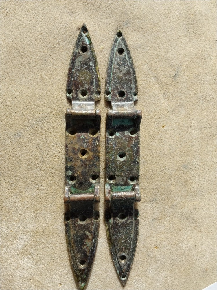 Vintage 3 way rounded brass hinges