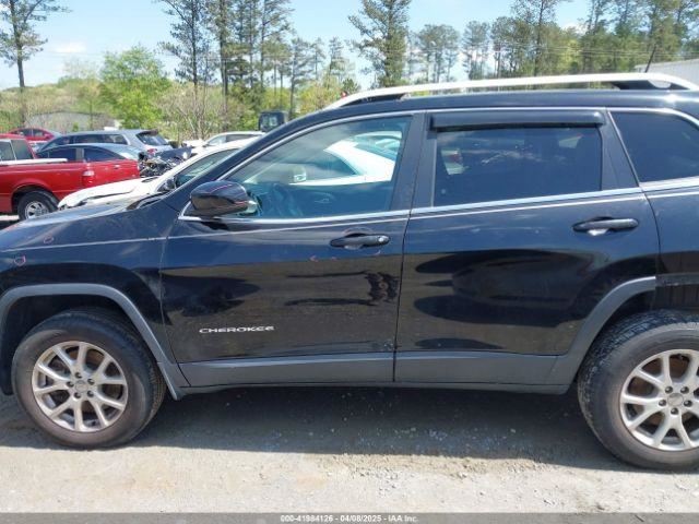 CHEROKEE 2018 Glove Box 4715365