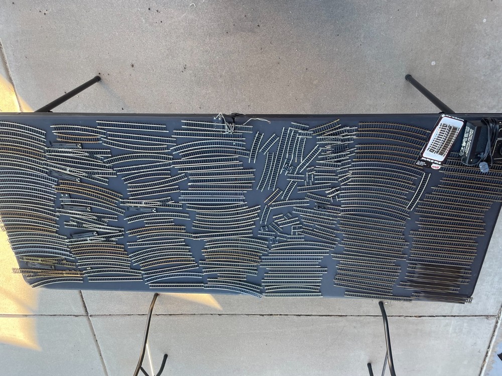 197 Piece HO Scale Train Track