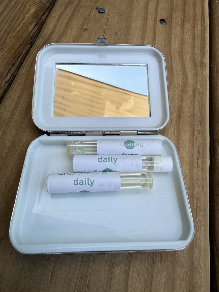 GO SMILE Teeth Whitening System 3 Days With Case