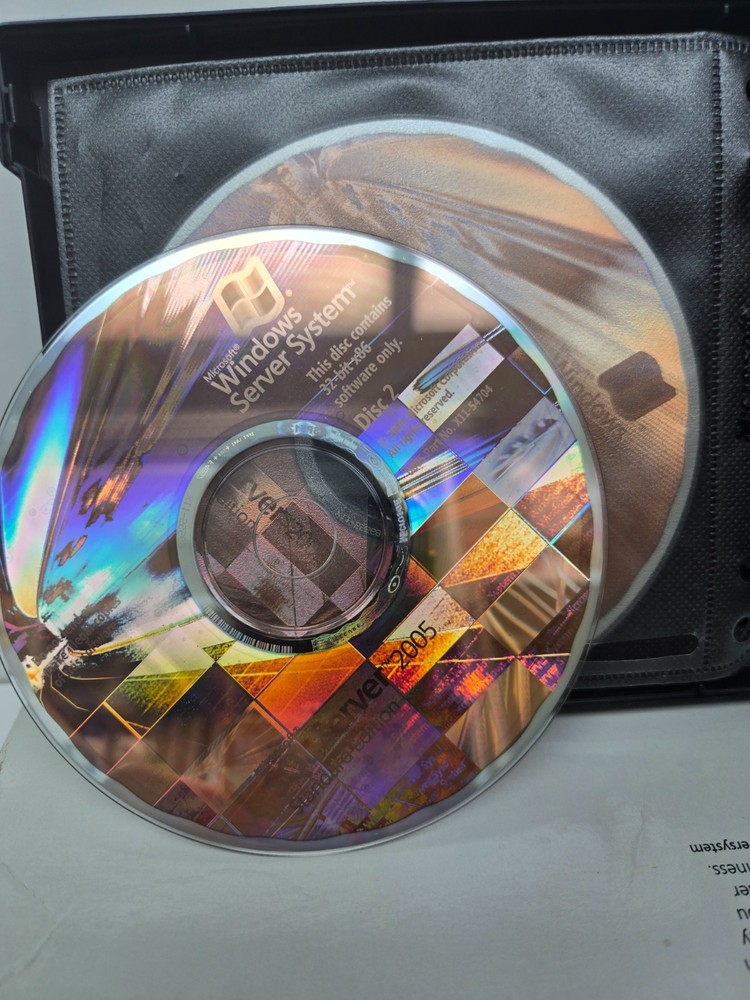 Microsoft SQL Server 2005 Standard Edition _ 5 Client _ 32-Bit X 86 _ Full Versi