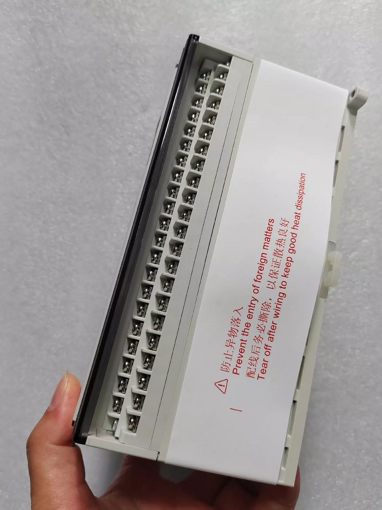 1pc Xinje XD3-48RT-E Brand New Programmable Controller