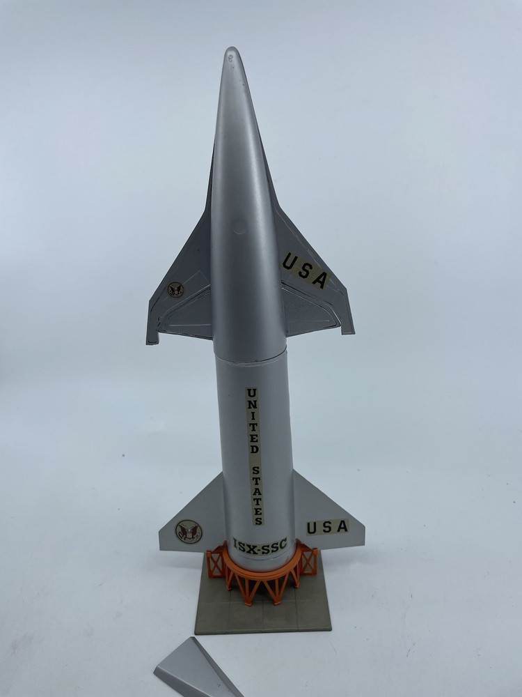 REVELL 1959 CONVAIR SPACE SHUTTLECRAFT MODEL