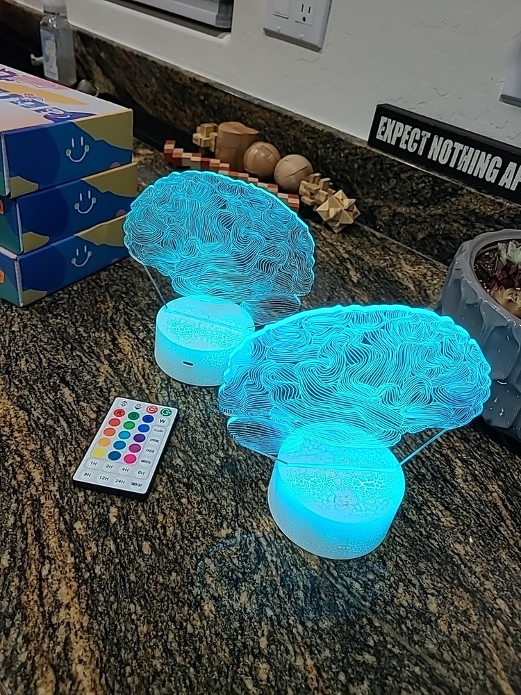 3D Illusion Lamp. Remote Control And Colour Change. Brain New