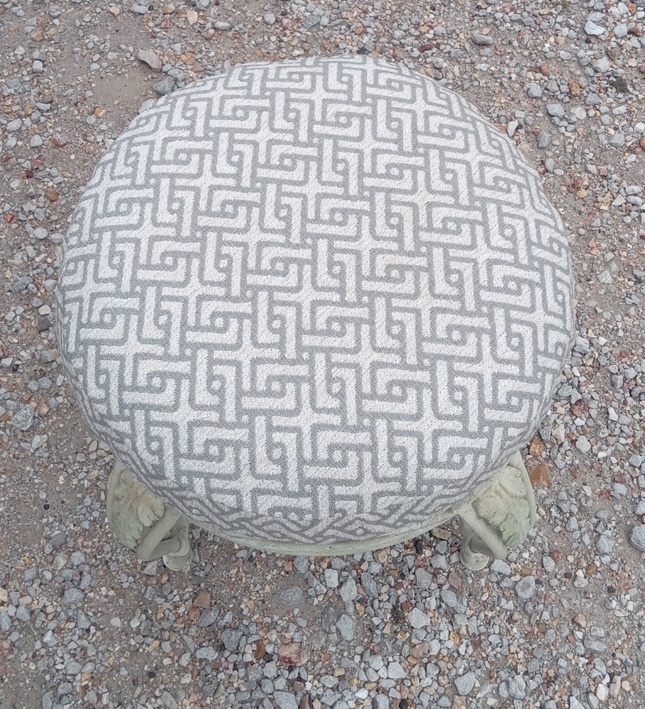 Round Iron Vanity Stool / Bench (VB-116)