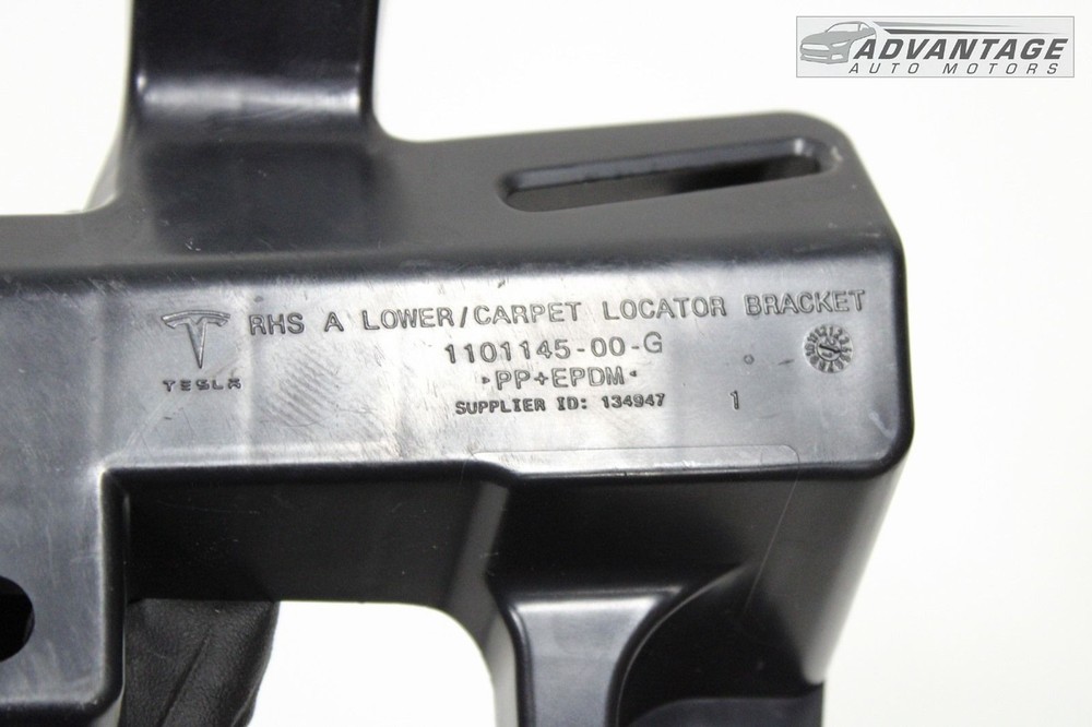 2017-2023 TESLA MODEL 3 FRONT RIGHT SIDE LOWER CARPET LOCATOR BRACKET MOUNT OEM