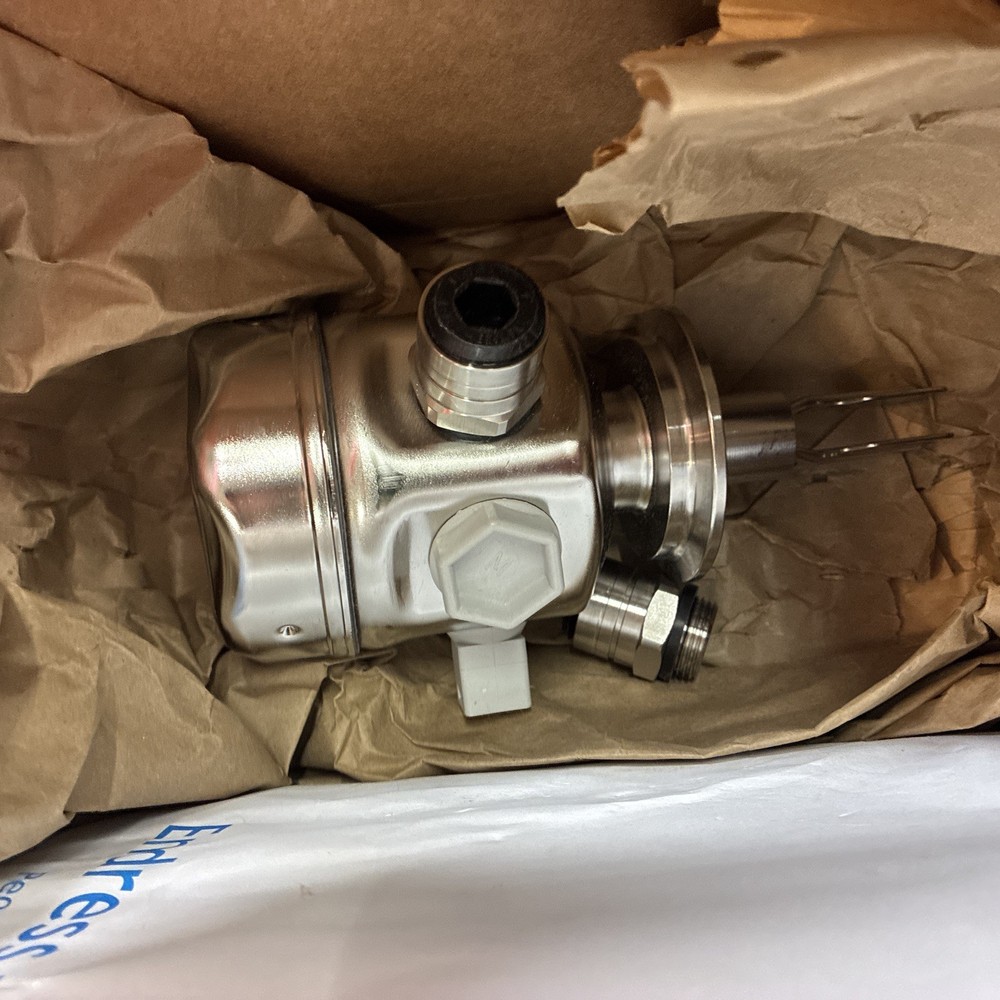 Endress+Hauser FTL50H-UTE2AC4E6A  VIBRONIC POINT LEVEL SWITCH 943492-9000