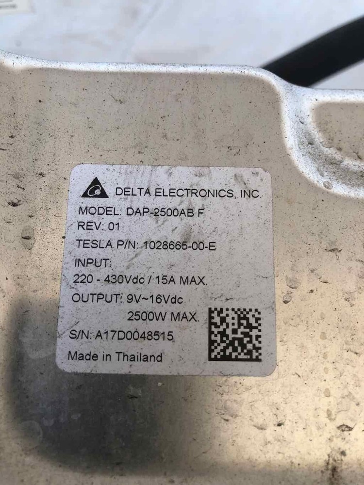 2017 TESLA S DC Converter High Voltage Module Unit Assembly 1028665-00-E