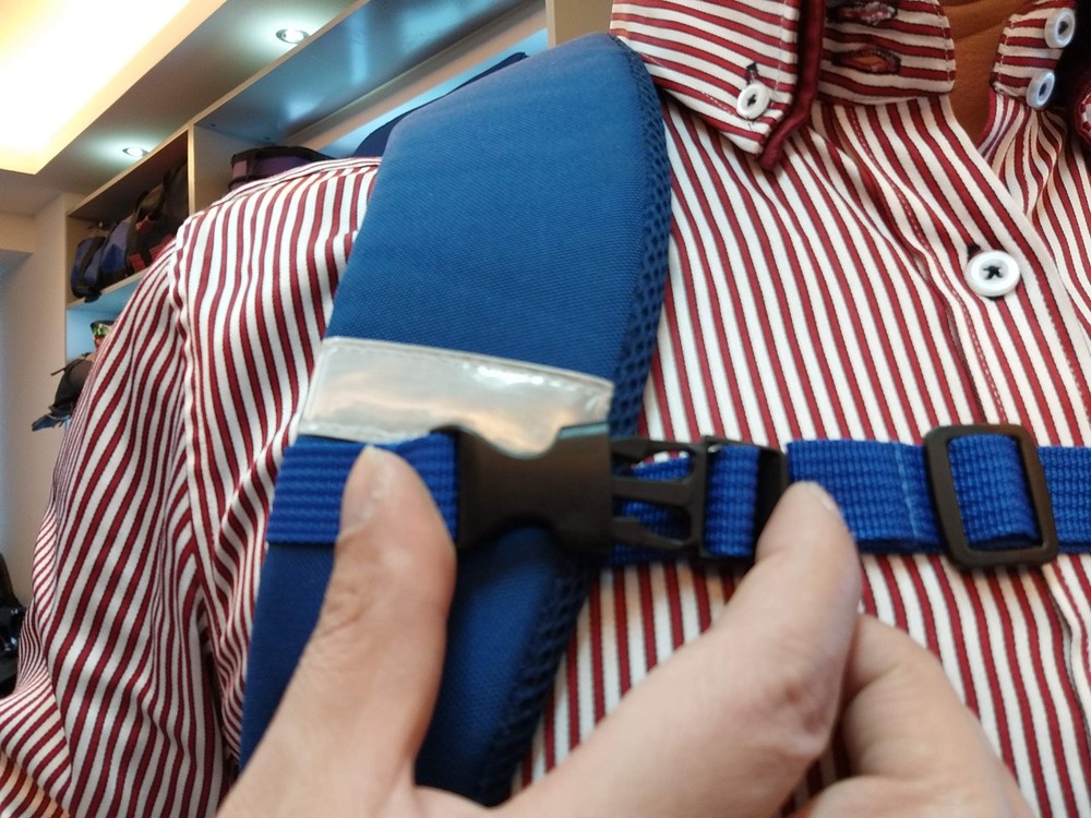 Amlrt Backpack Chest Strap- Nylon - Adjustable Universal backpack, Blue