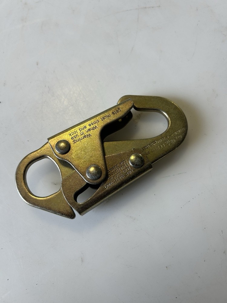 Safety snap hook for fall protection