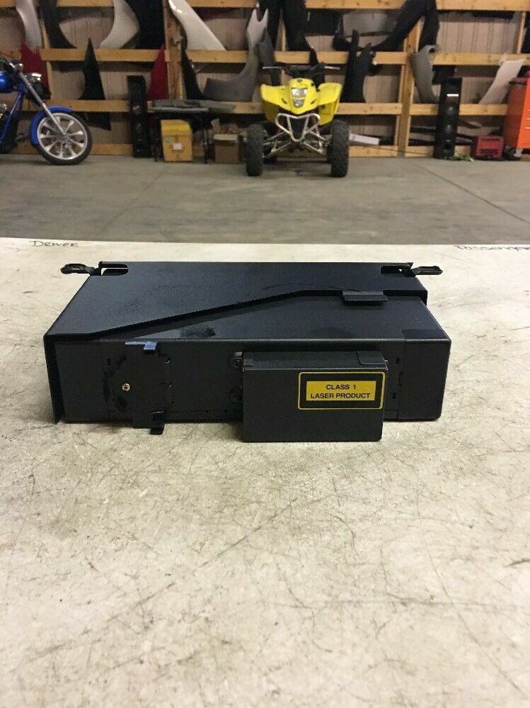 2004 , Mercedes Benz C230 CD CHANGER