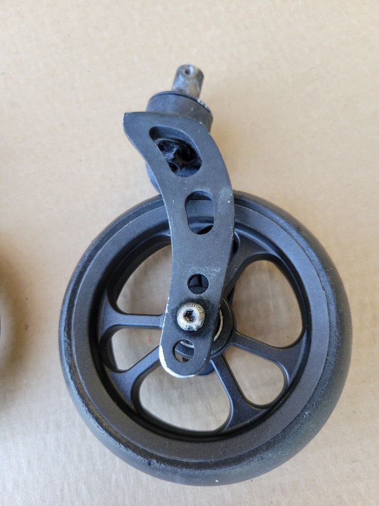 Ki Rogue Caster Assembly Forks Front Wheels Used Parts