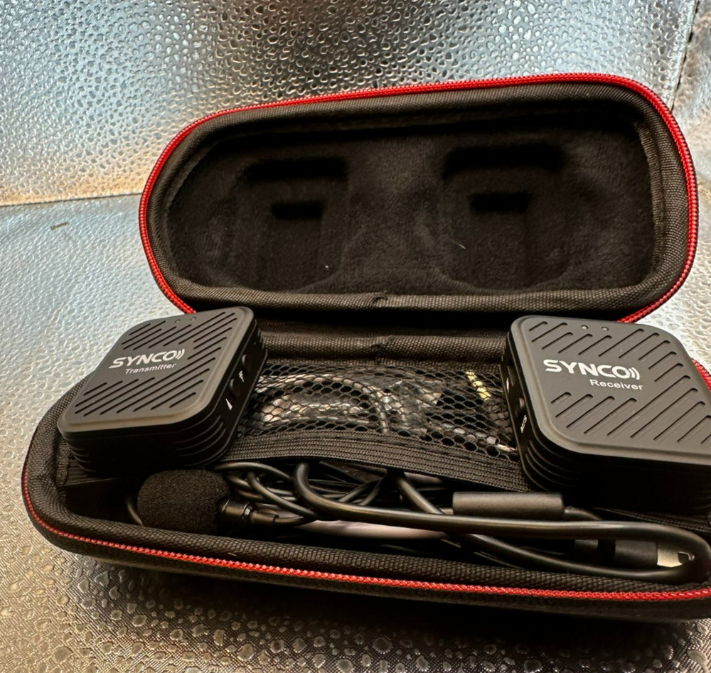 SYNCO G1 A1 Wireless Microphone System with Transmitter Receiver Kit for Camera