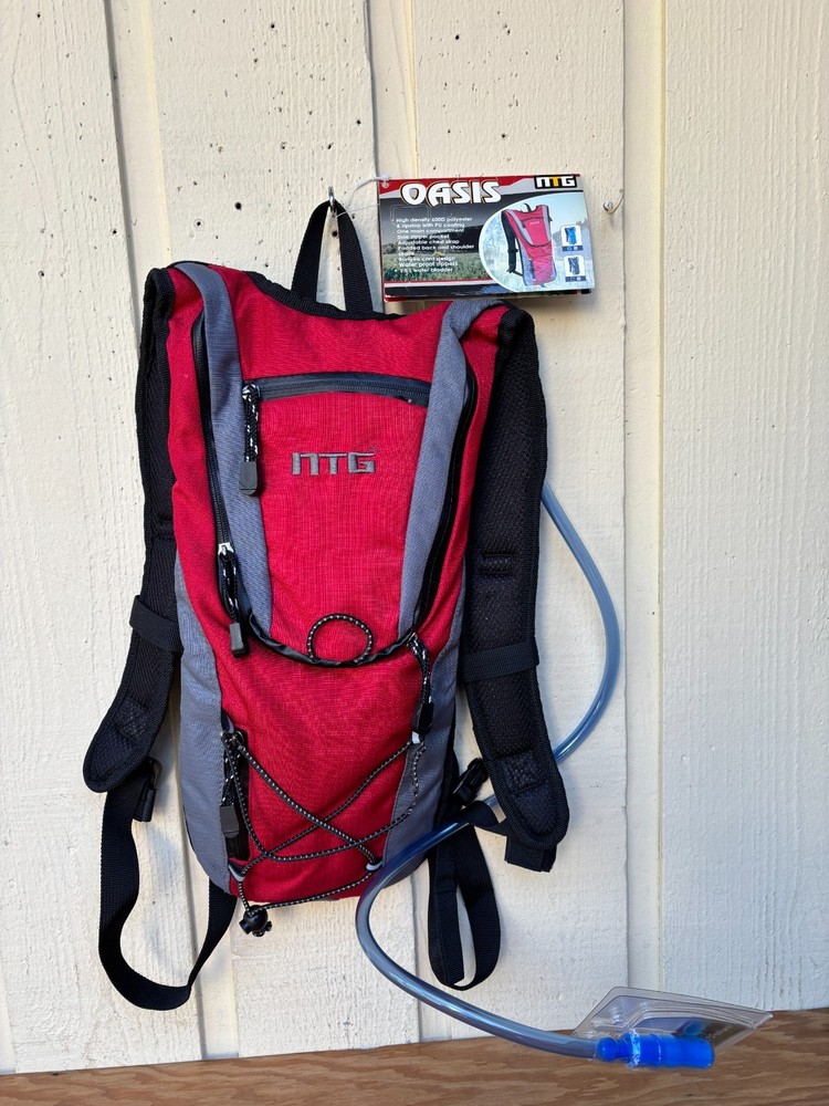 Oasis NTG Hydration Pack 1.5L water bladder backpack. Waterproof zippers