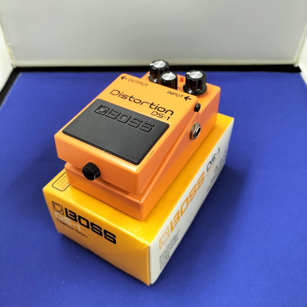 BOSS DS-1 DISTORTION Effector Pedal From Japan