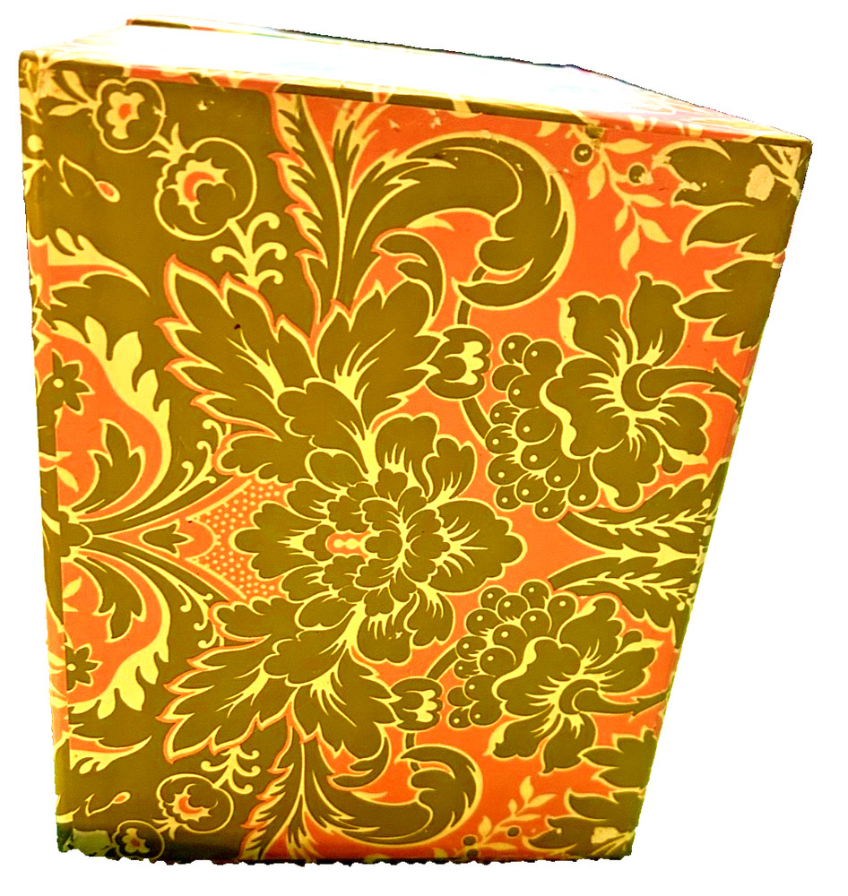 Anna Griffin Embossing Box + 2 sets from Cuttlebug. 50 embossers can fit.