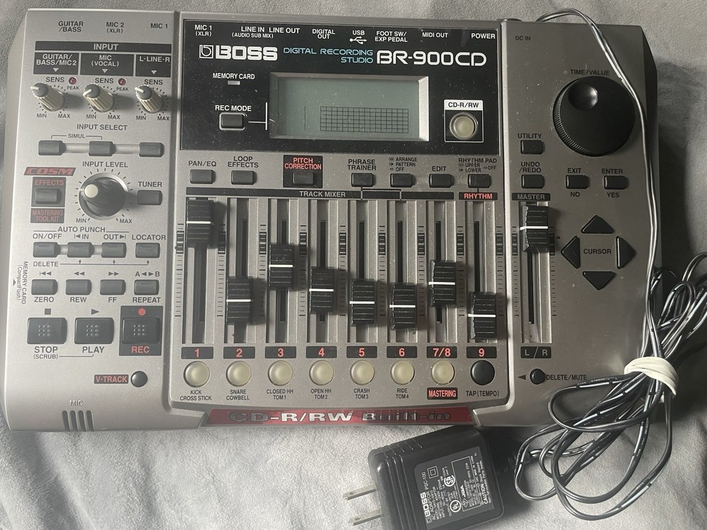 BOSS BR-900CD Digital 8 Track MultiTrack Recorder W/ Power & Flash TESTED/VIDEO