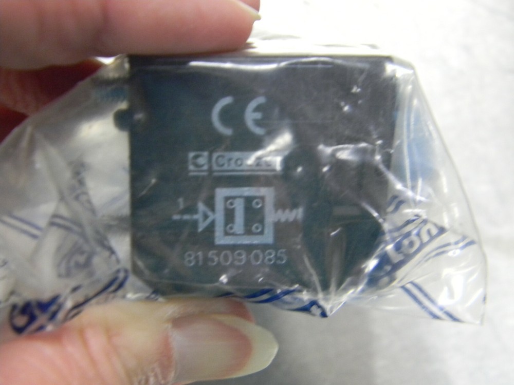 New Crouzet 81509085 Pressure Switch P4