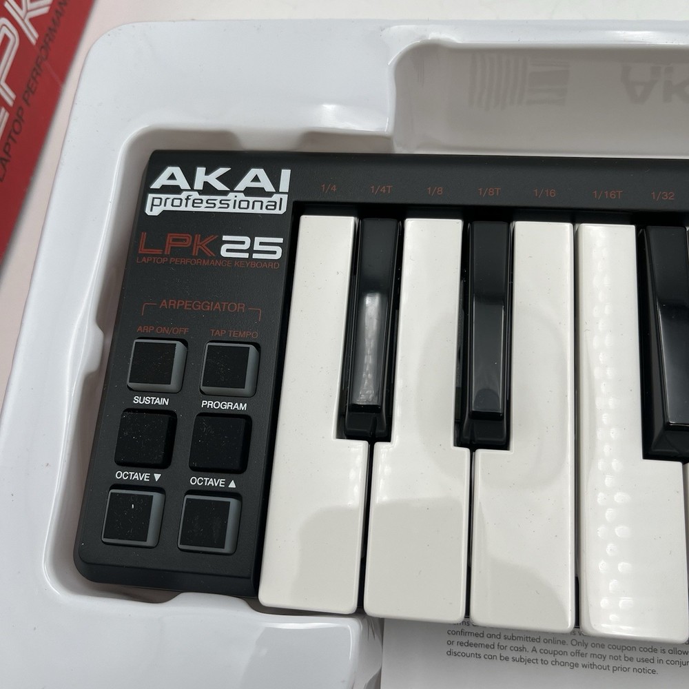 AKAI LPK25 USB Laptop Performance Keyboard, With MPC Beats Kit Code OPEN BOX!