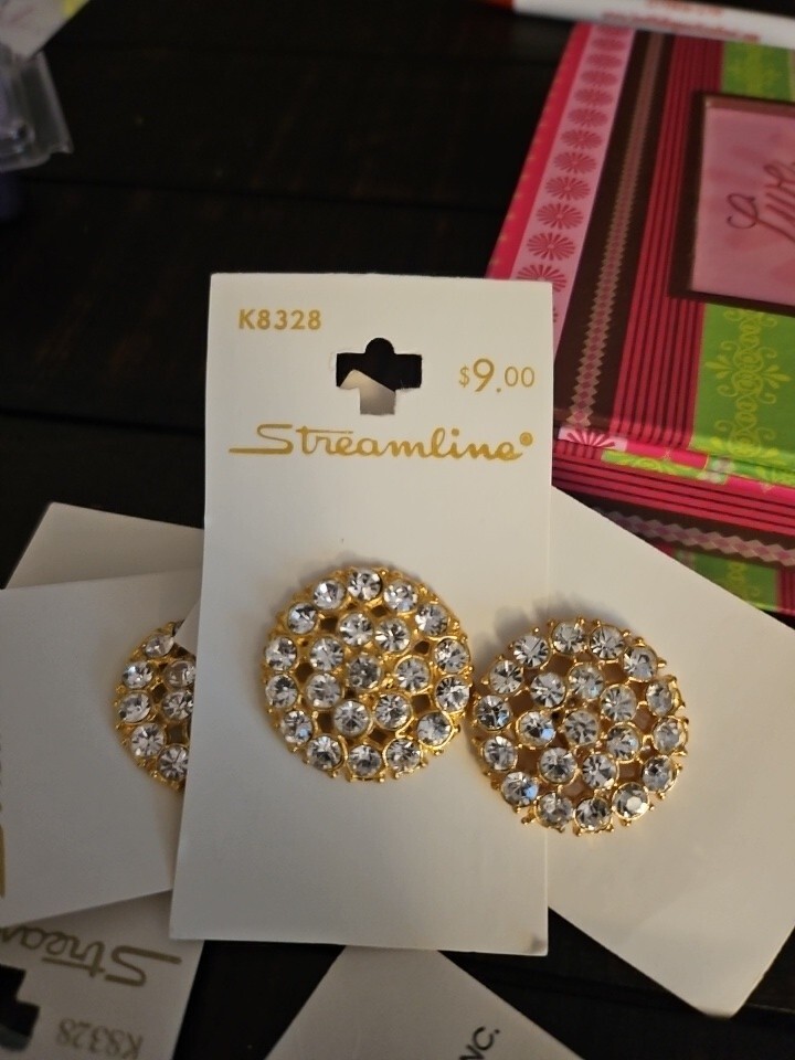 5 STREAMLINE RHINESTONE BUTTONS K8328
