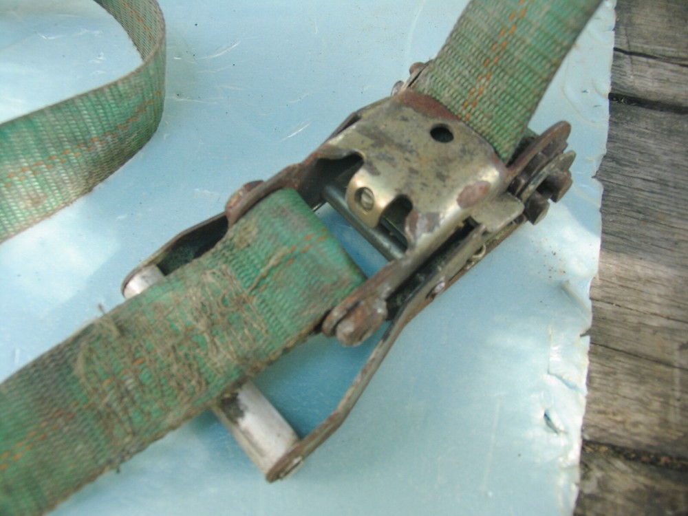 8ft Strap with Ratchet, Hook + Rubber protecting Pads