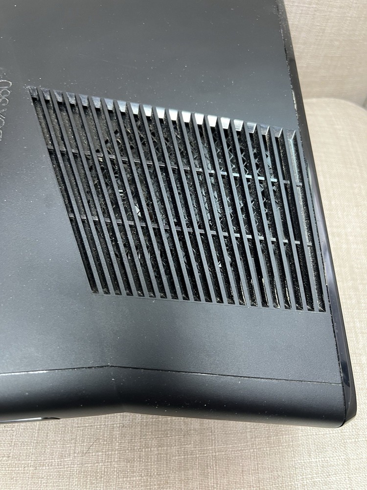 Microsoft Xbox 360 S CONSOLE ONLY