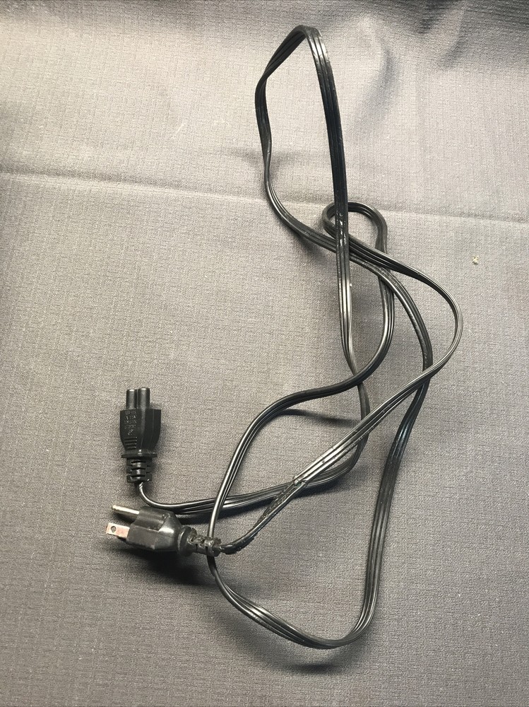 Sharp Projector PG-M10S With Remote, Power Cord, Case & Instructions Works