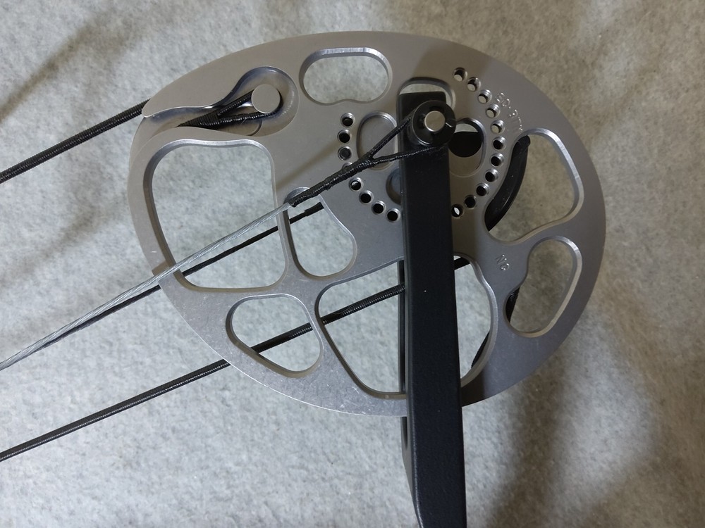 Diamond Archery by Bowtech Prism Lefthanded Compund Bow