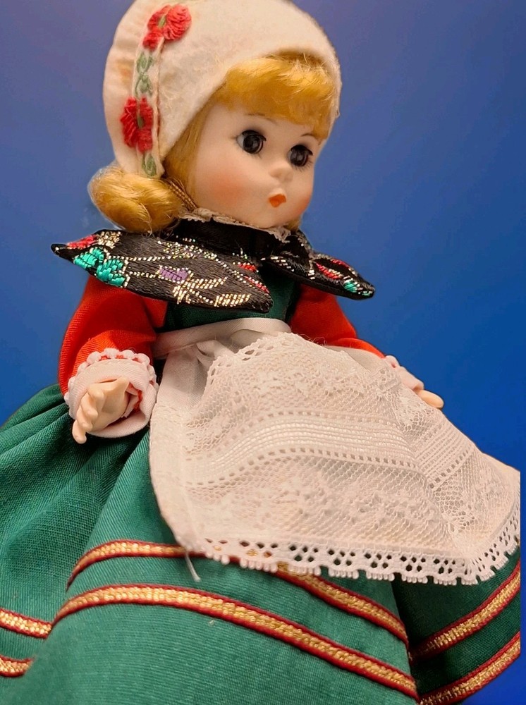 Madame Alexander Doll FOREIGN FRIENDS COLLECTION Denmark 8"