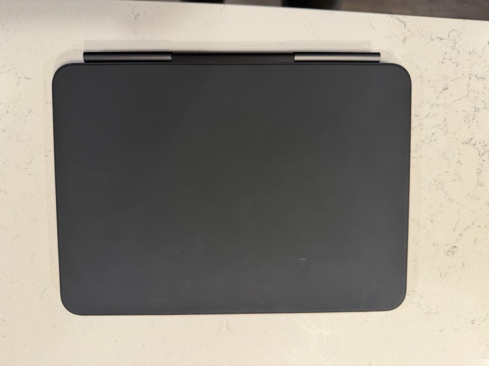 iPad Pro 11 Inch 256GB With Apple Magic Keyboard