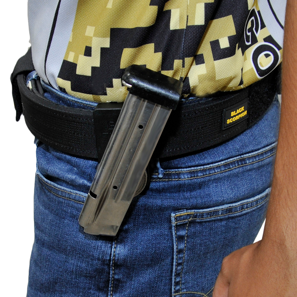 3 Single/Double Stack Magazine Pouch, 1 Universal Magnetic Magazine Pouch