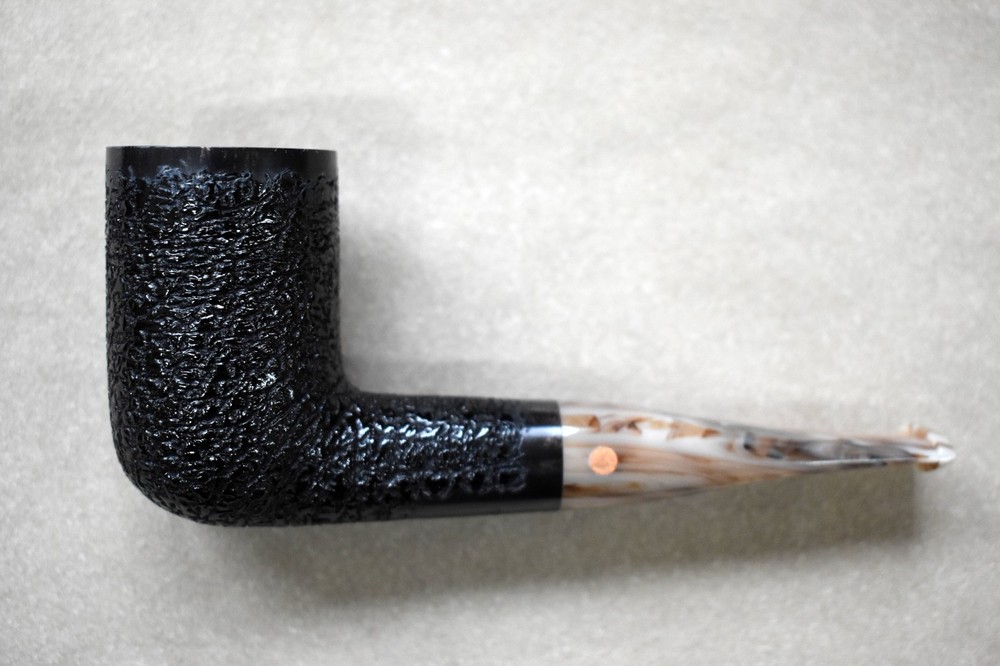 Moretti Pipe Black Rusticated Freehand