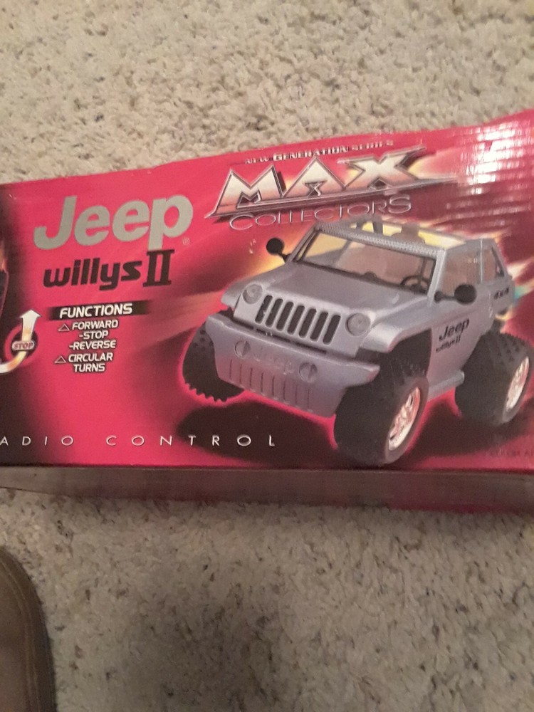 Radio Control Jeep willys II 2002 MAX COLLECTORS. NIB