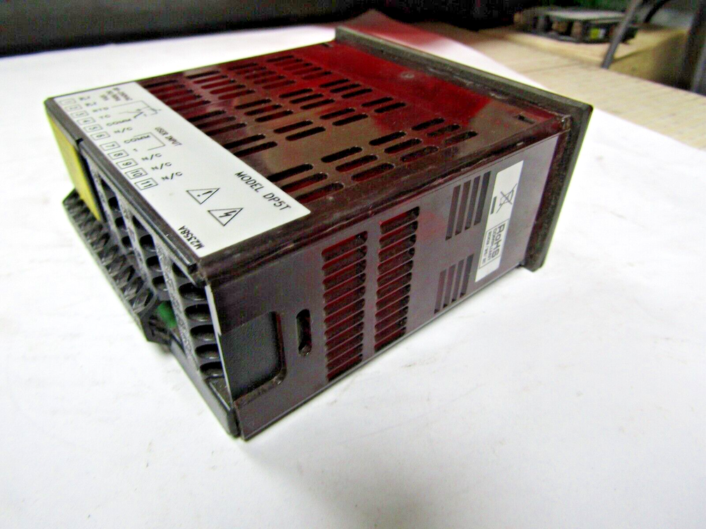 ✌️RED LION DP5T ANALOG INPUT PANEL METER TC/RTD 50-250VAC