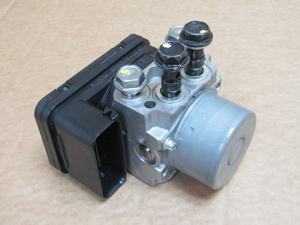 Kawasaki Ninja ZX 400 2023 ABS pump control module (14940)