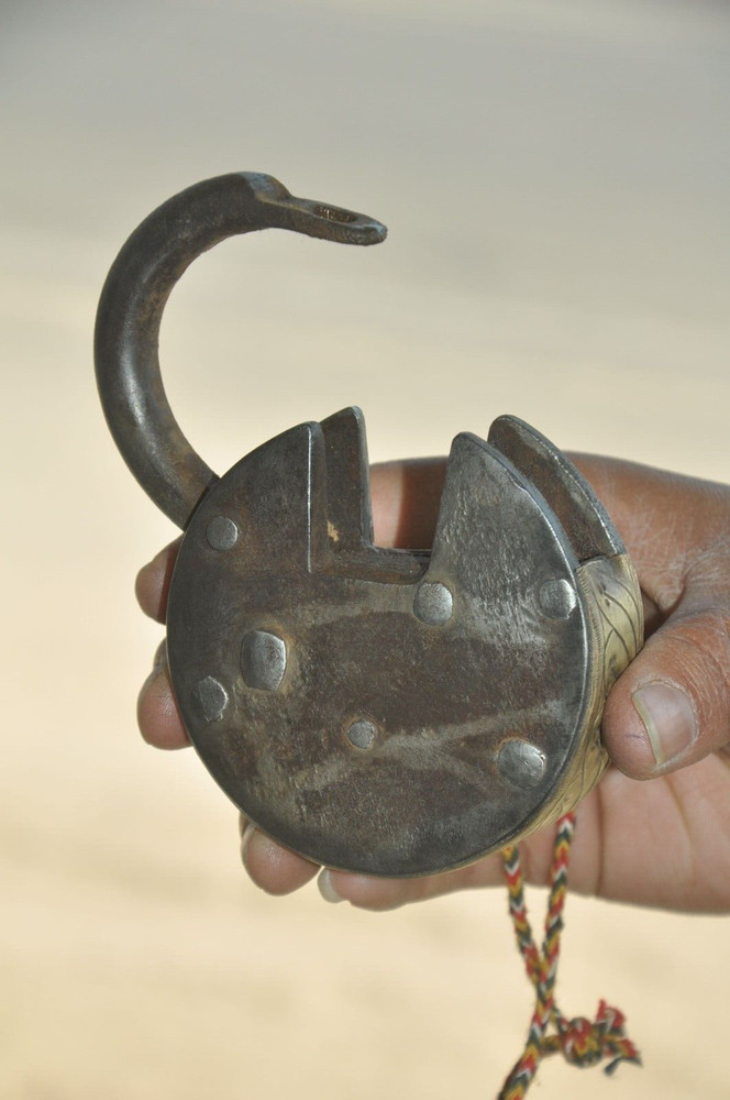 Vintage Iron Round Engraved Handcrafted Brass Fitted Solid Padlock